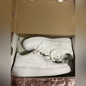 Air Force 1 - Grade School Size 4.5